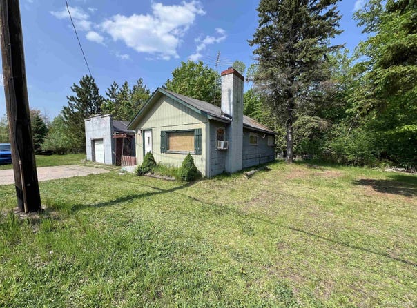 5740 County Road 550, Marquette, MI 49855