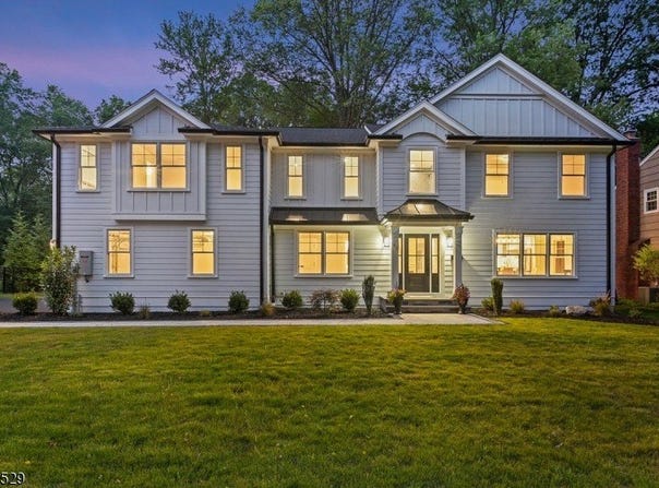 40 Sherbrooke Dr, Florham Park Boro, NJ 07932-2816