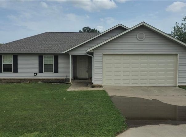 110 Luckau  LN, Alma, AR 72921