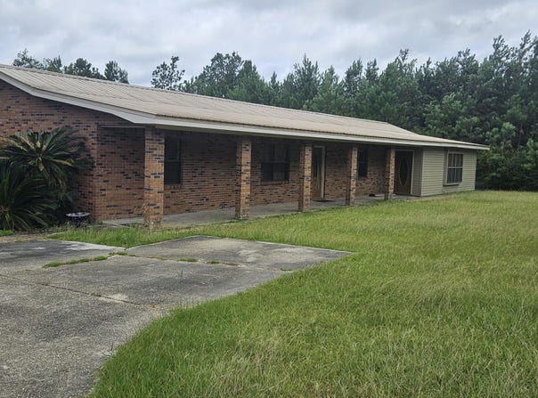 98 Country Heritage Road, Poplarville, MS 39470