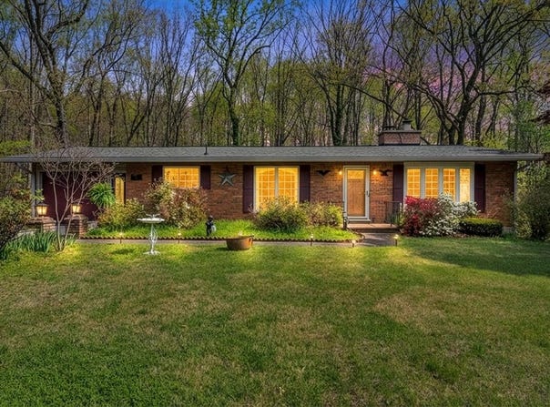 1664 Red Lane Ext., Salem, VA 24153