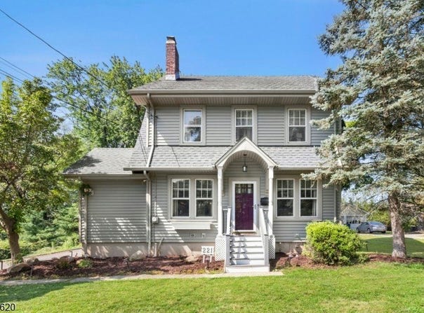 221 New Providence Rd, Mountainside Boro, NJ 07092-1735