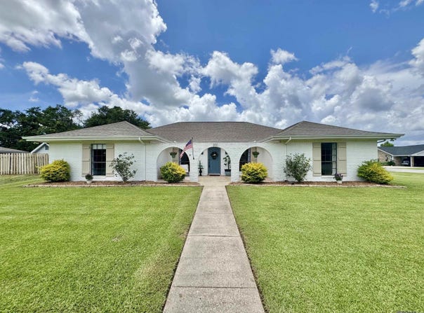 200 Wintergreen Street, Thibodaux, LA 70301