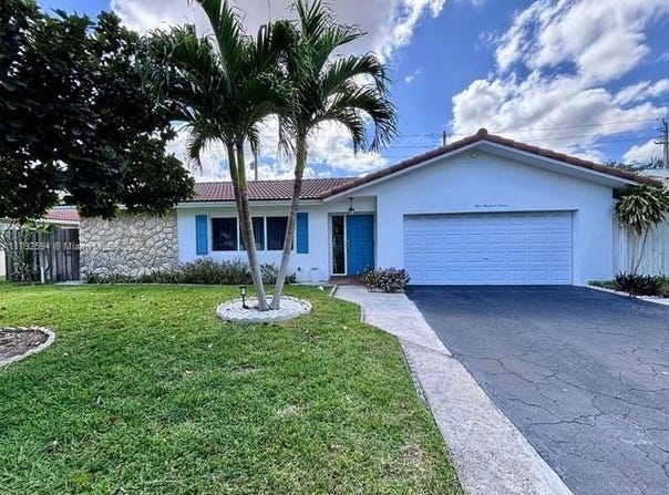 107 Winged Foot Ln, Boca Raton, FL 33431