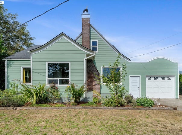 4104 3RD St, Tillamook, OR 97141