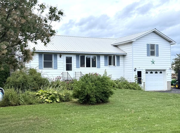 1278 NY-9B, Champlain, NY 12919
