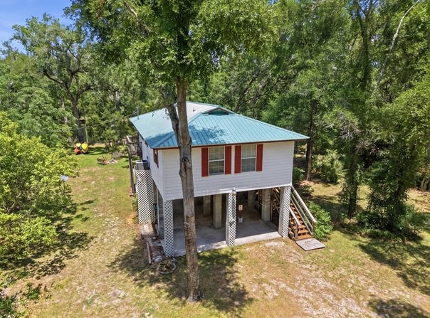 340 NE Trestle Dr, Mayo, FL 32066