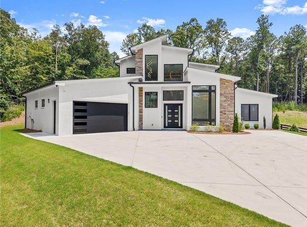 1676 Thomas Drive, Hoschton, GA 30548
