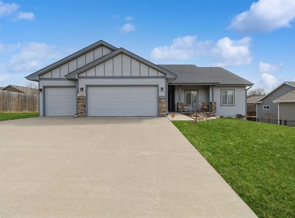 902 N Kenwood Boulevard, Indianola, IA 50125