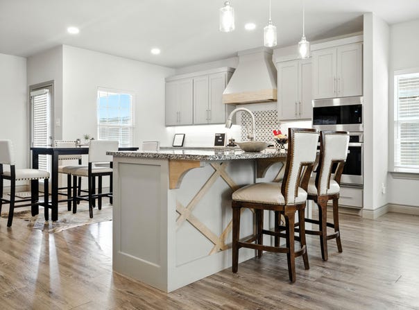 902 N Fulton Avenue, Lubbock, TX 79416