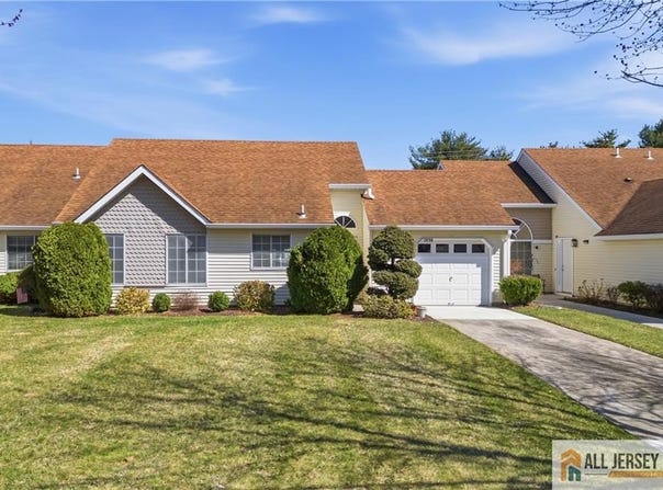 1213 Lindera Plaza, Monroe, NJ 08831