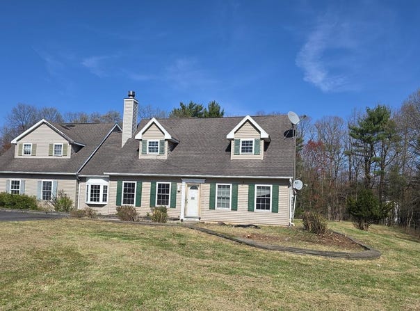 2250 Suburban Lane, Effort, PA 18330