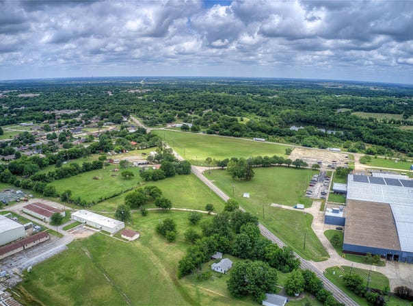 221 Maple Street, Commerce, TX 75428