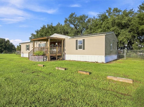 3102 PORTER Road, LITHIA, FL 33547