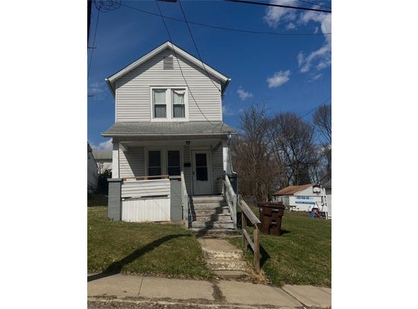 418 Ellsworth St, Sharon, PA 16146