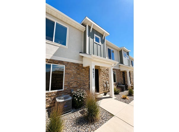 8637 W PATRON Way, Magna, UT 84044