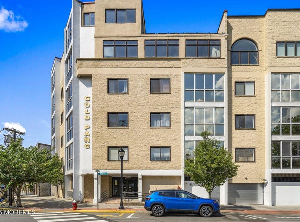 200 Paterson Plank Road, Union City, NJ 07087