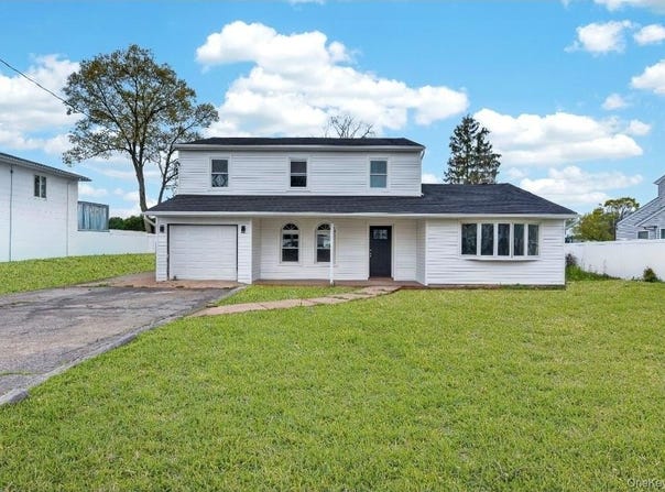 200 Irish Lane, Islip Terrace, NY 11752