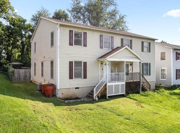 141 E PARK AVENUE, RANSON, WV 25438