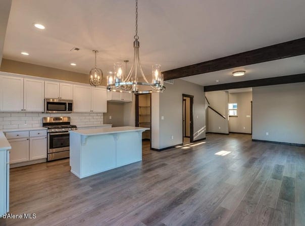 2031 W YAQUINA DR, Post Falls, ID 83854