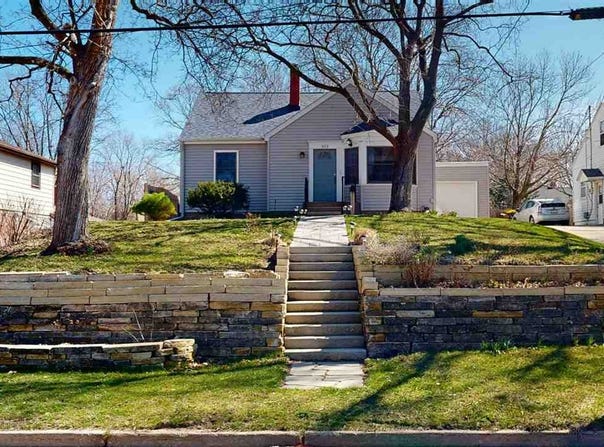 312 Fairview Ave, IowaCity, IA 52245