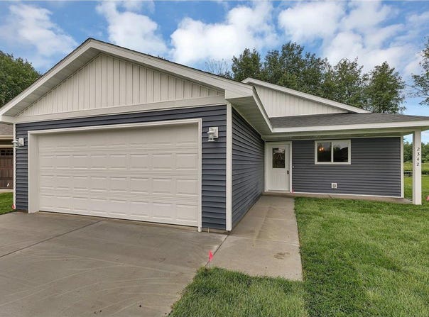 1015 3rd Avenue NE, Milaca, MN 56353