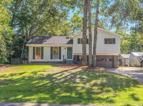 3929 ROCK RIDGE ROAD, IRONDALE, AL 35210