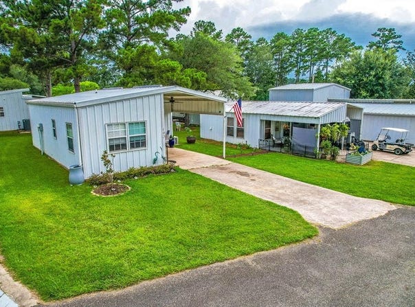 193 Magnolia, Zavalla, TX 75980
