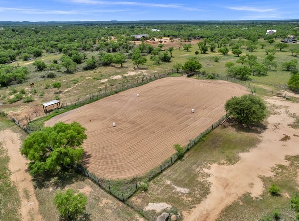 4040 W State Hwy 29, Llano, TX 78643