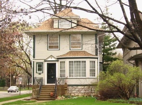 330 N Ridgeland Avenue, Oak Park, IL 60302