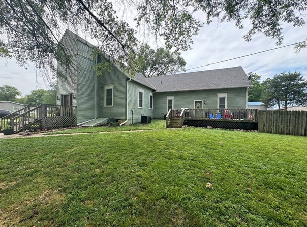 311 Logan St, Diller, NE 68342