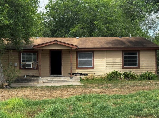 2899 Third Road, Beeville, TX 78102