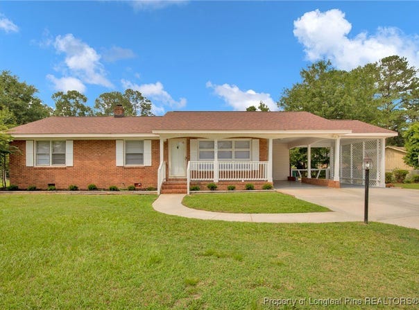 1302 Carthage Road, Lumberton, NC 28358