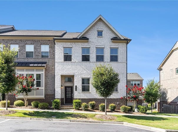 315 Commons Avenue, Woodstock, GA 30188