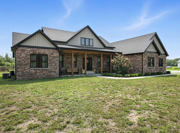 1062 E 888 N, Lake Village, IN 46349