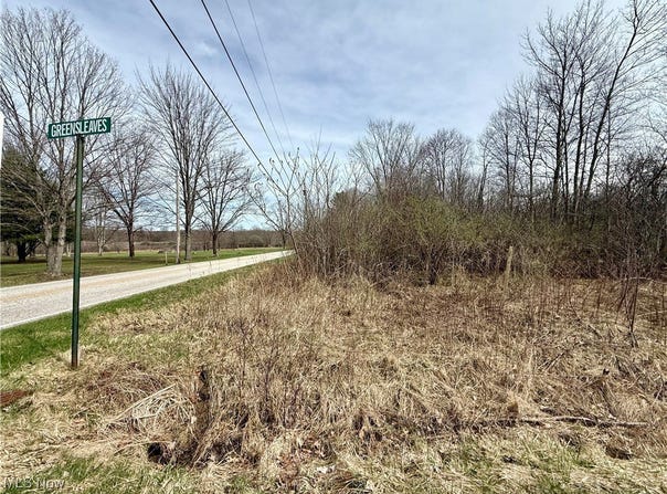 Greensleaves Circle SE, Hubbard, OH 44425
