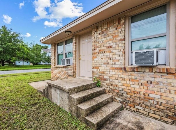 701 W Hull Street, Denison, TX 75020