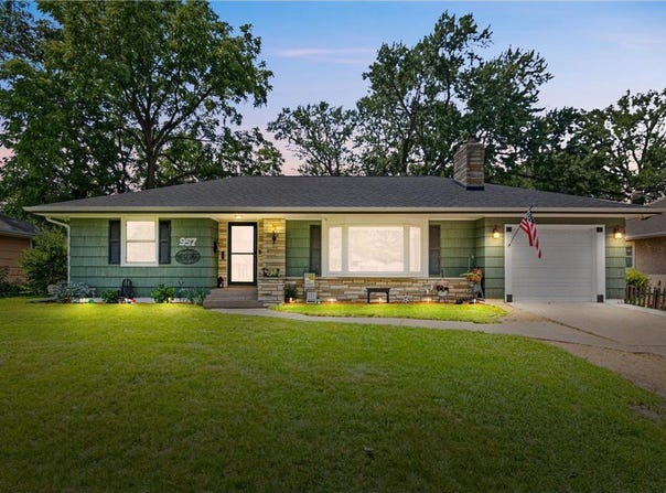 957 Hall Avenue, West Saint Paul, MN 55118