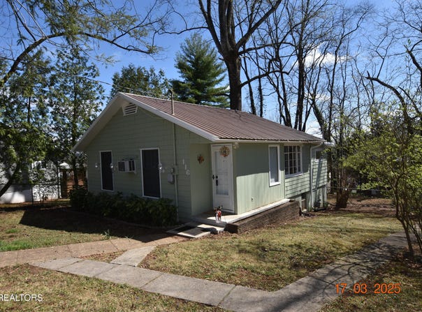 116 S Walker Lane, Oak Ridge, TN 37830