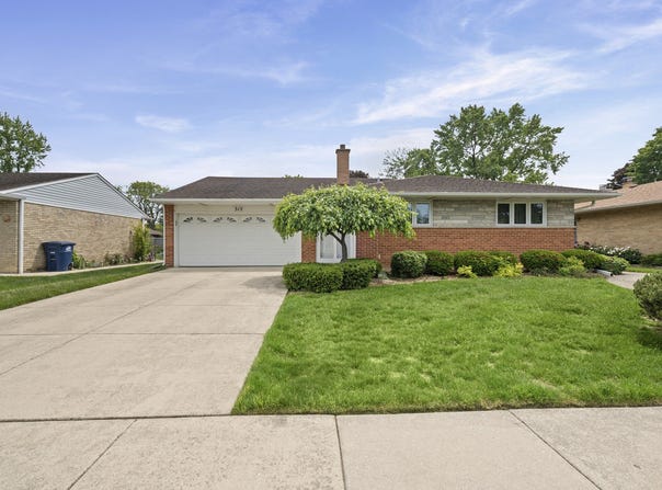 515 Lance Drive, Des Plaines, IL 60016