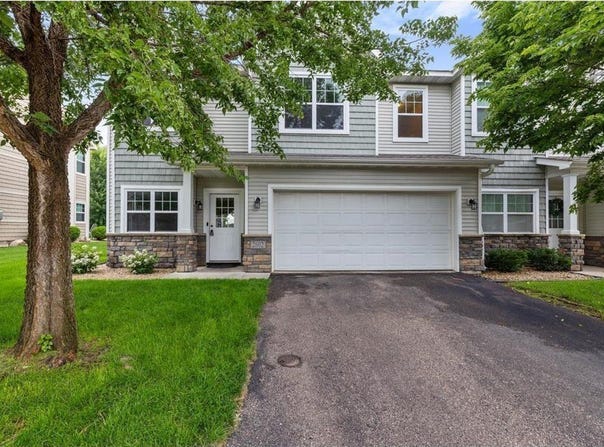 2602 Vierling Drive E, Shakopee, MN 55379