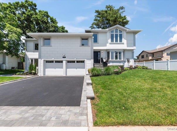 77 Bounty Lane, Jericho, NY 11753