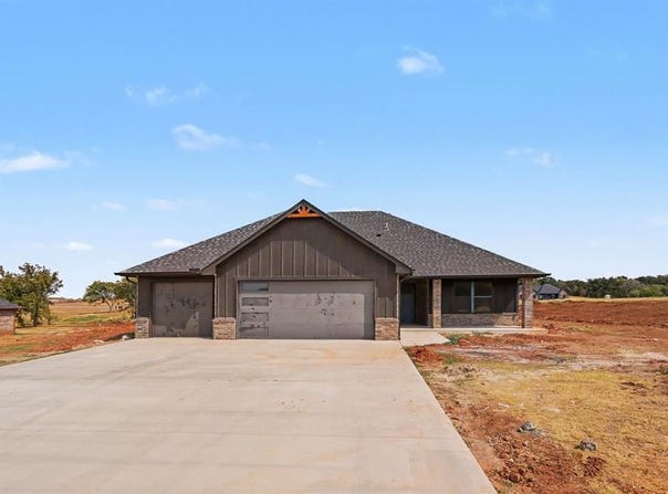 2213 Winter Ridge Road, Blanchard, OK 73010