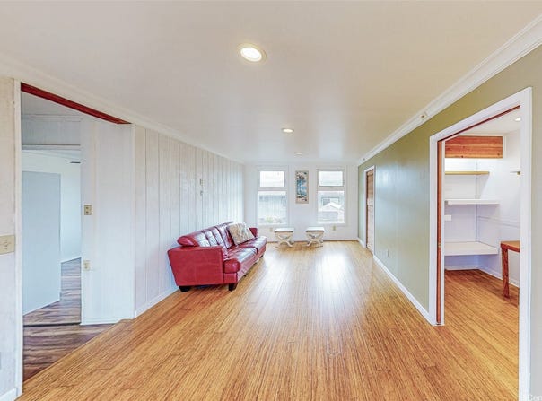 201 N Circle Mauka Street, Wahiawa, HI 96786