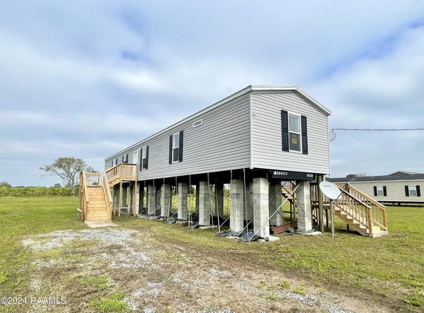 2612 Claude Leblanc Road, New Iberia, LA 70560