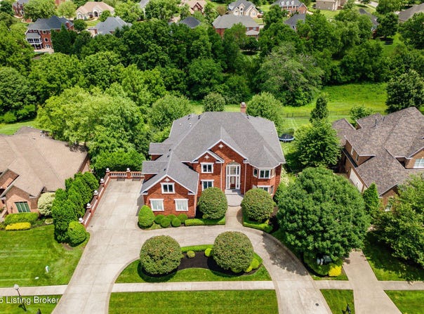 12727 Crestmoor Cir, Prospect, KY 40059