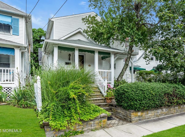 27 1/2 Atlantic Avenue, Bradley Beach, NJ 07720
