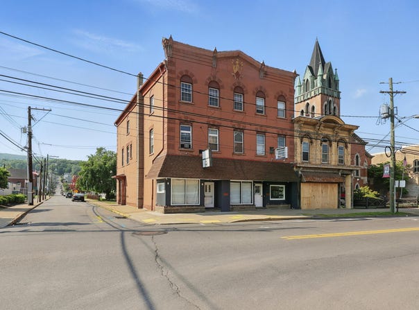 1 E Main Street, Plymouth, PA 18651