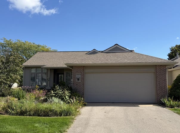 1924 Hidden Oak Court SE, Kentwood, MI 49546