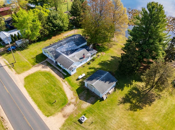11131 Co Rd 215, Grand Junction, MI 49056
